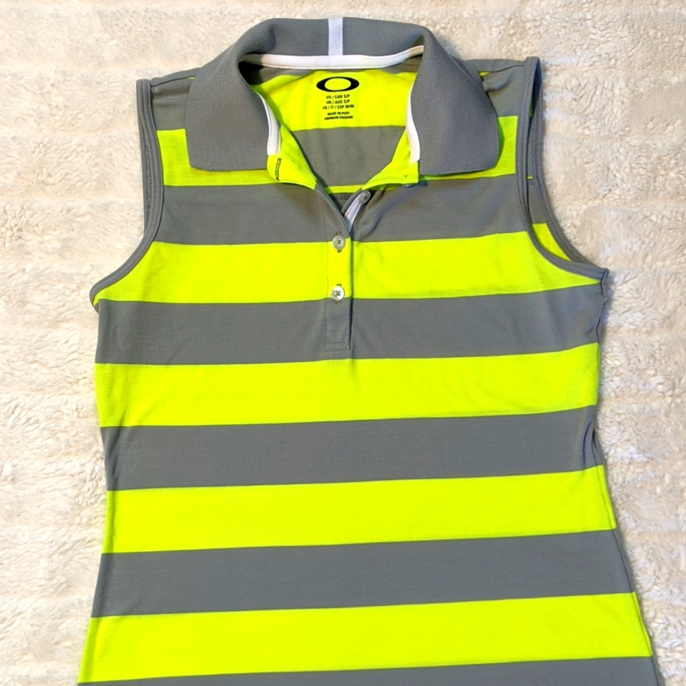 Sleeveless Oakley Golf Polo